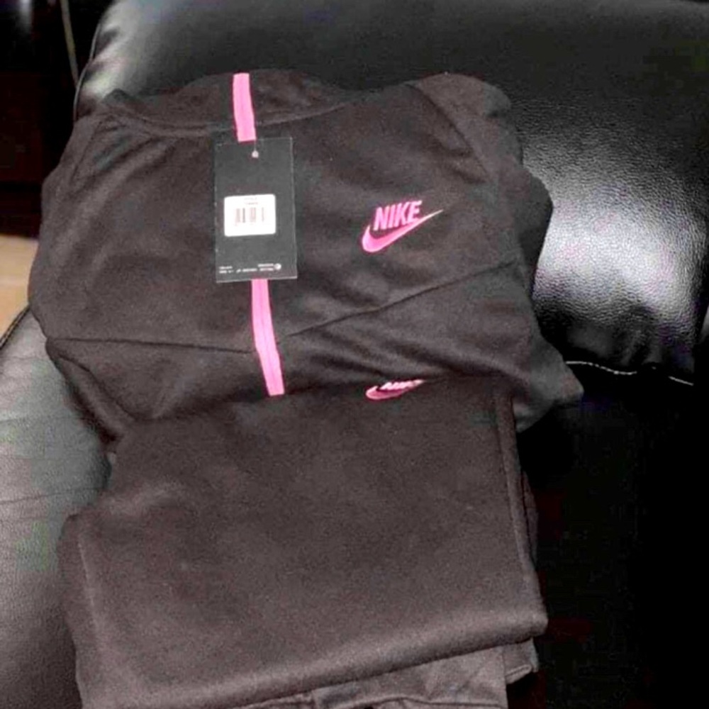 Not for sale poshmark will not let me delete that